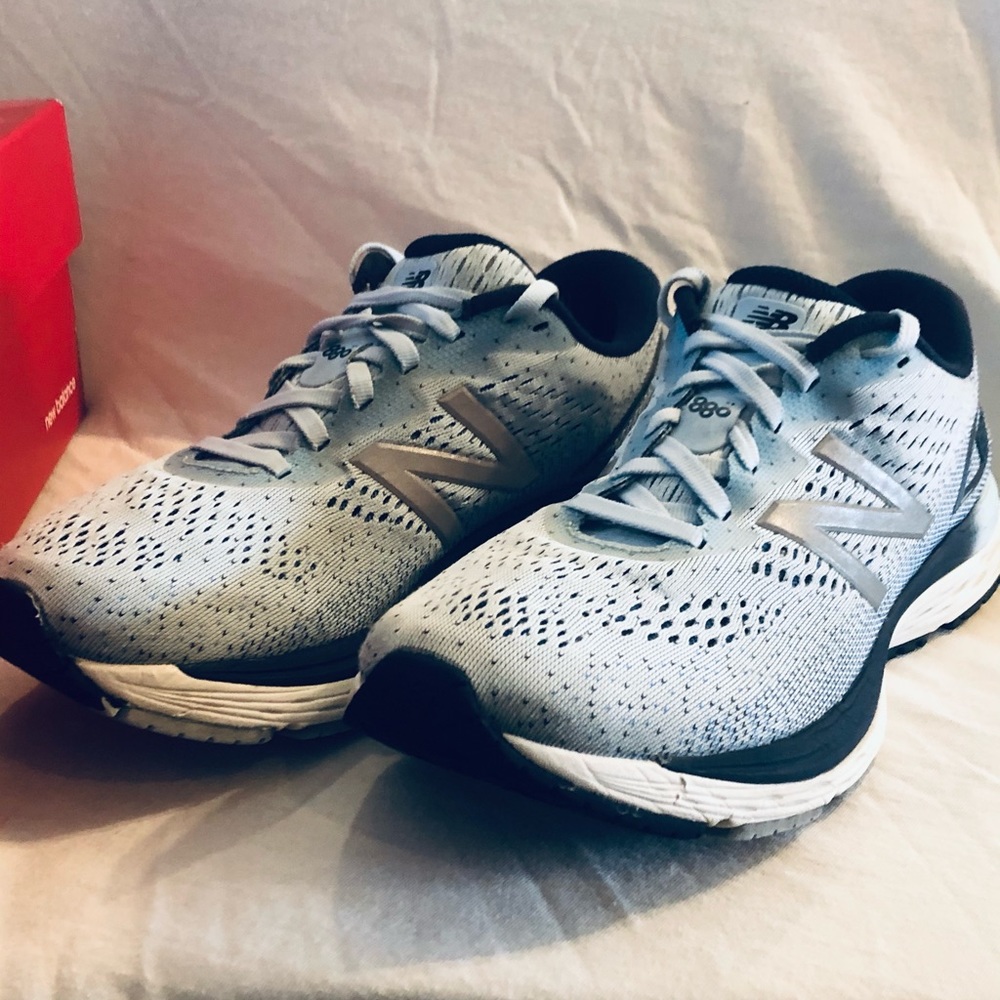 New Balance 880 running shoes